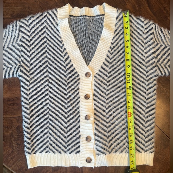 Women's Cardigan Trio in Navy, Olive Green and Black Chevron - Picture 3 of 10